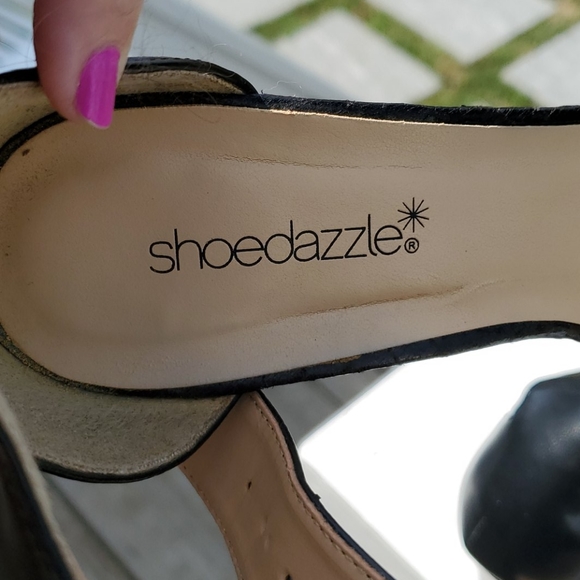 Black and white strappy wedges - Picture 10 of 10